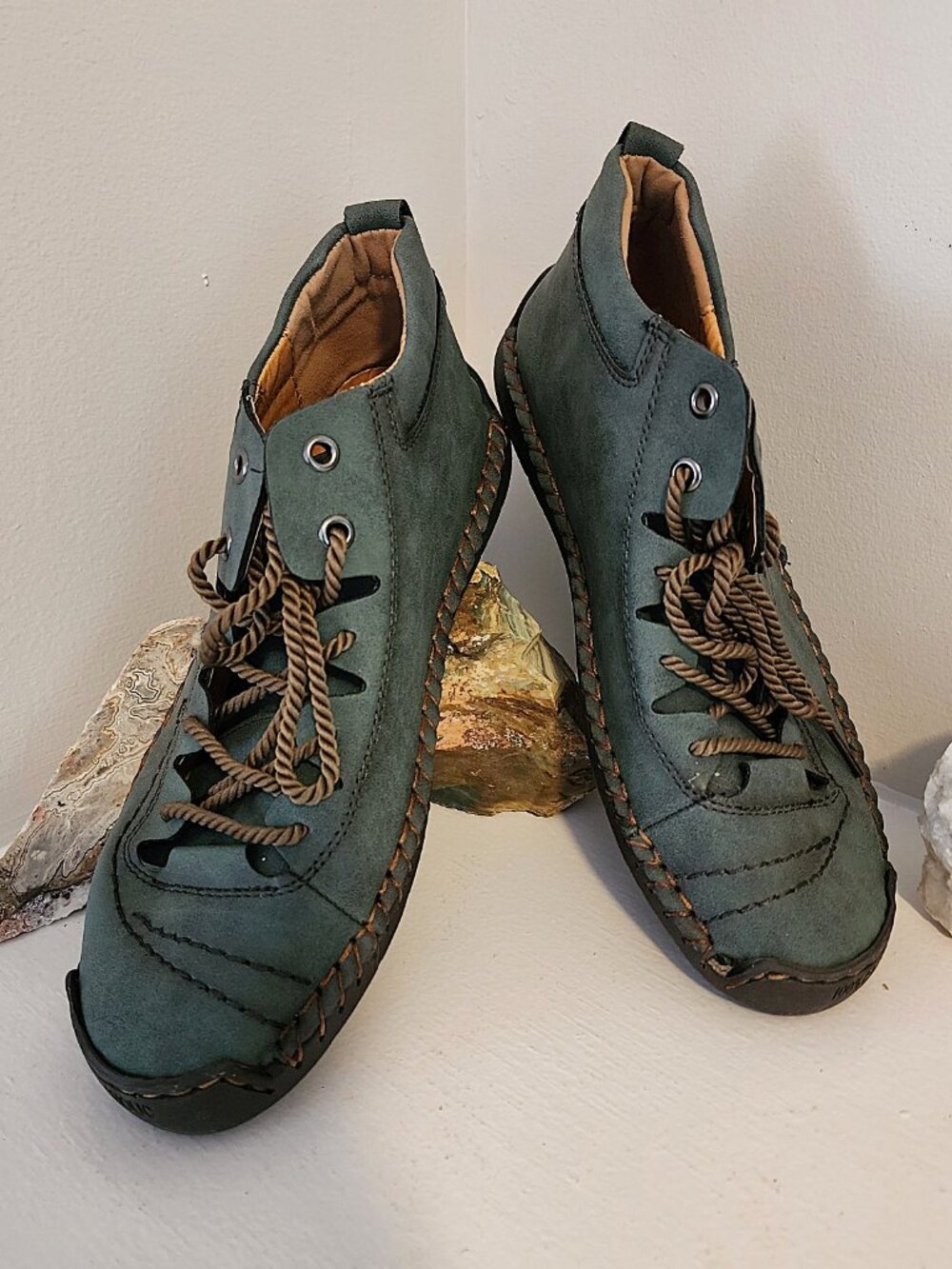 Blue - Fashion 5 1978 - Chukka Boots. size 39. Men's size 6.5 / Woman's 8.0/8.5